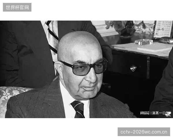 边路速度成为伊拉克队生命线，穆罕默德·达乌德的突破是撕开对手防线的利器。